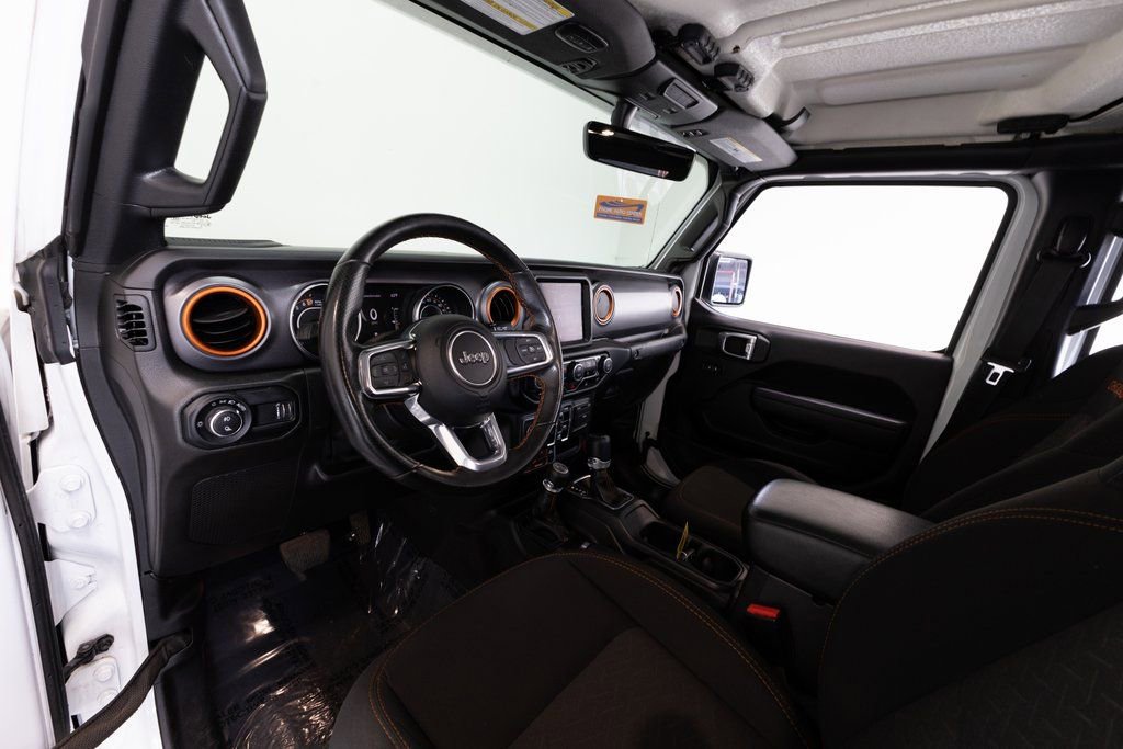 Used 2023 Jeep Gladiator Mojave w/ Cold Weather Group AWD/4WD image 17