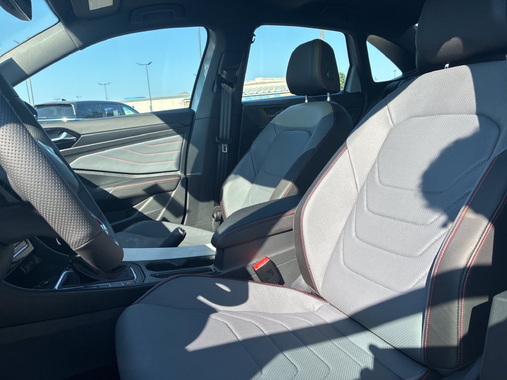 New 2027 Volkswagen Jetta GLI Autobahn FWD image 11