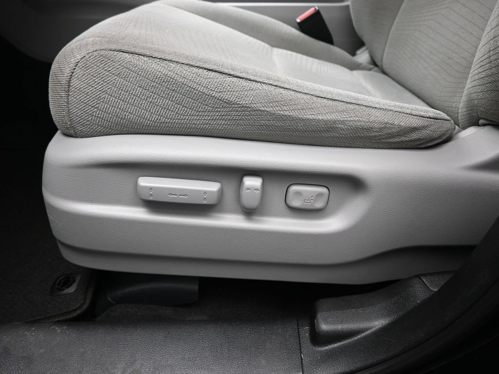 Used 2017 Honda Pilot EX image 9