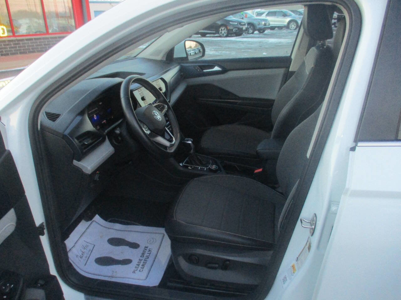 Used 2023 Volkswagen Taos SE image 6