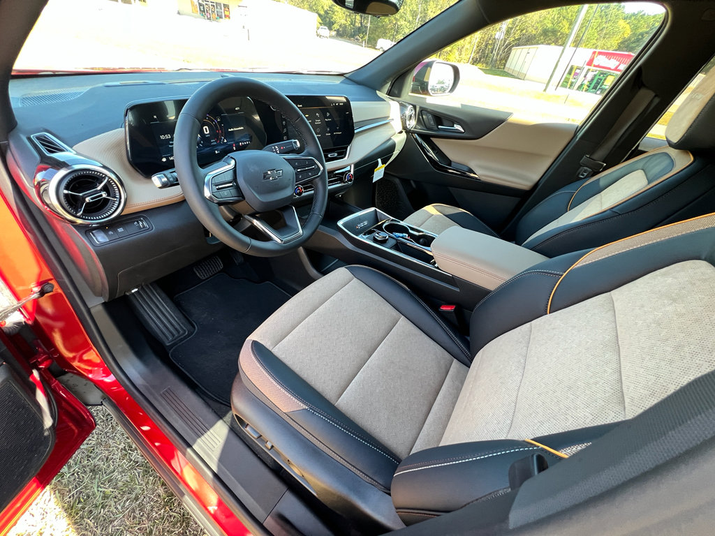 New 2026 Chevrolet Equinox ACTIV w/ Safety and Technology Package image 17