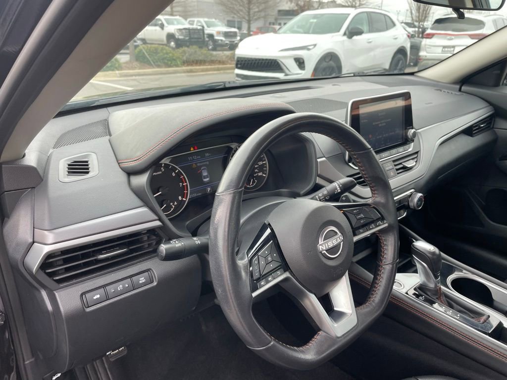 Used 2024 Nissan Altima 2.5 SR image 10