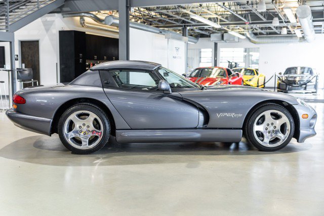 Used 2000 Dodge Viper RT/10 RWD image 7