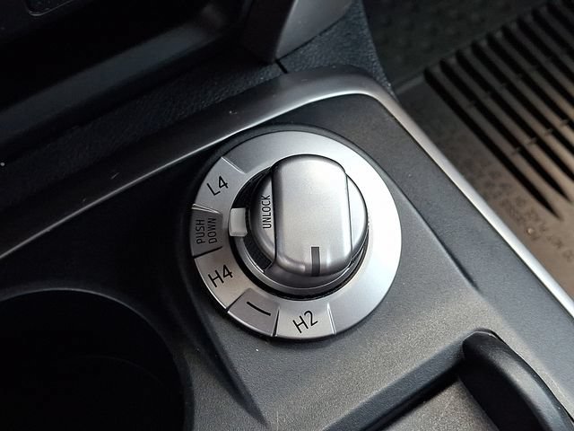 Used 2020 Toyota 4Runner SR5 AWD/4WD image 27
