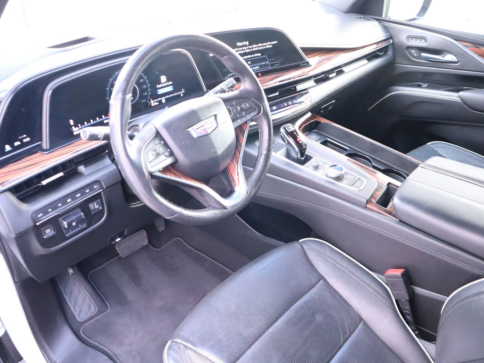 Used 2021 Cadillac Escalade ESV Premium Luxury w/ Driver Assist Tech Package AWD/4WD image 26