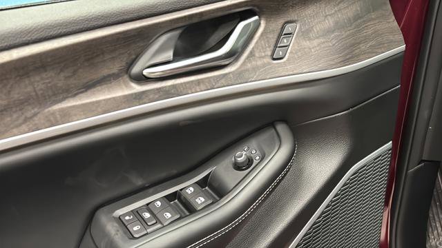 New 2026 Jeep Grand Cherokee Limited w/ Luxury Tech Group II image 22