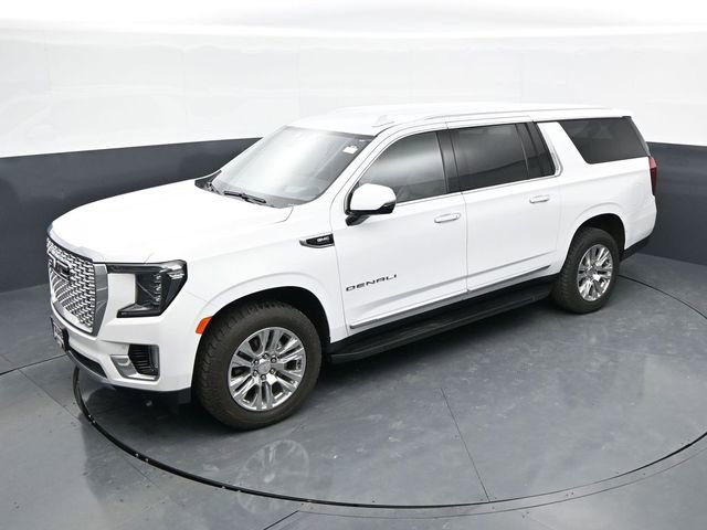 Used 2022 GMC Yukon XL Denali image 24