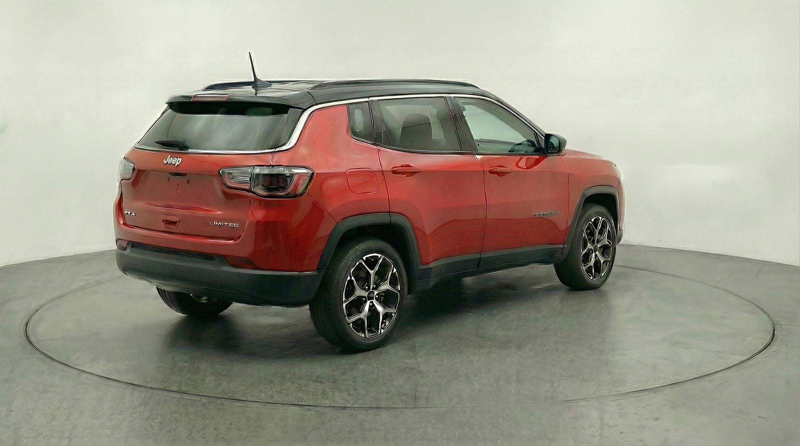 Used 2025 Jeep Compass Limited image 9
