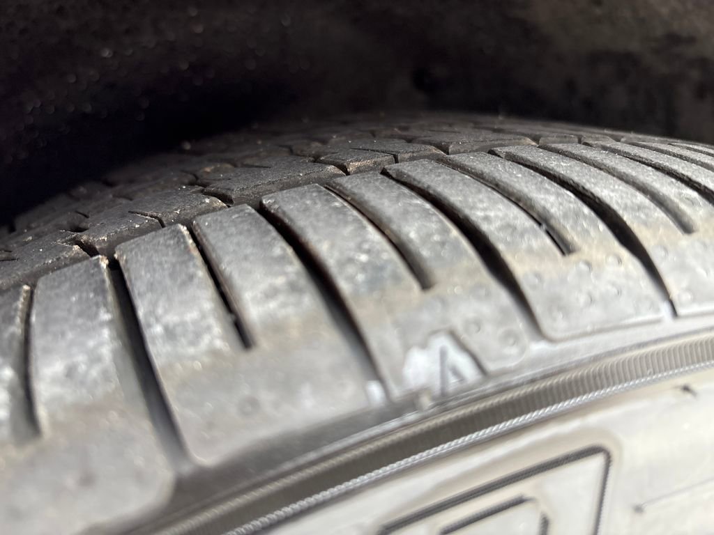 Used 2024 Chevrolet Corvette Stingray Premium Conv w/ Stealth Interior Trim Package RWD image 26