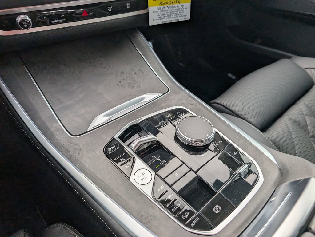 New 2026 BMW X5 xDrive50e w/ M Sport Package image 30