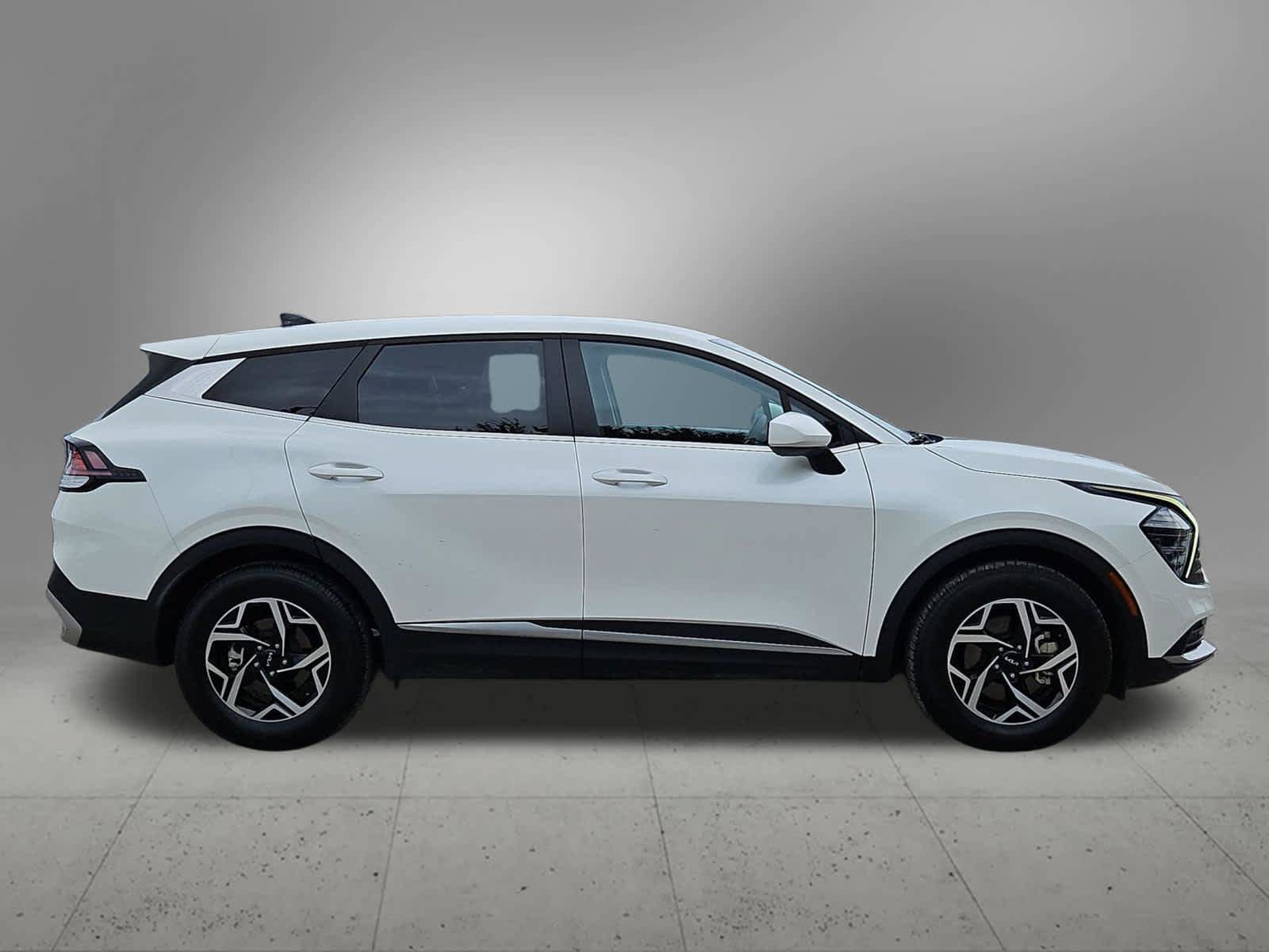 Certified 2024 Kia Sportage LX FWD image 7