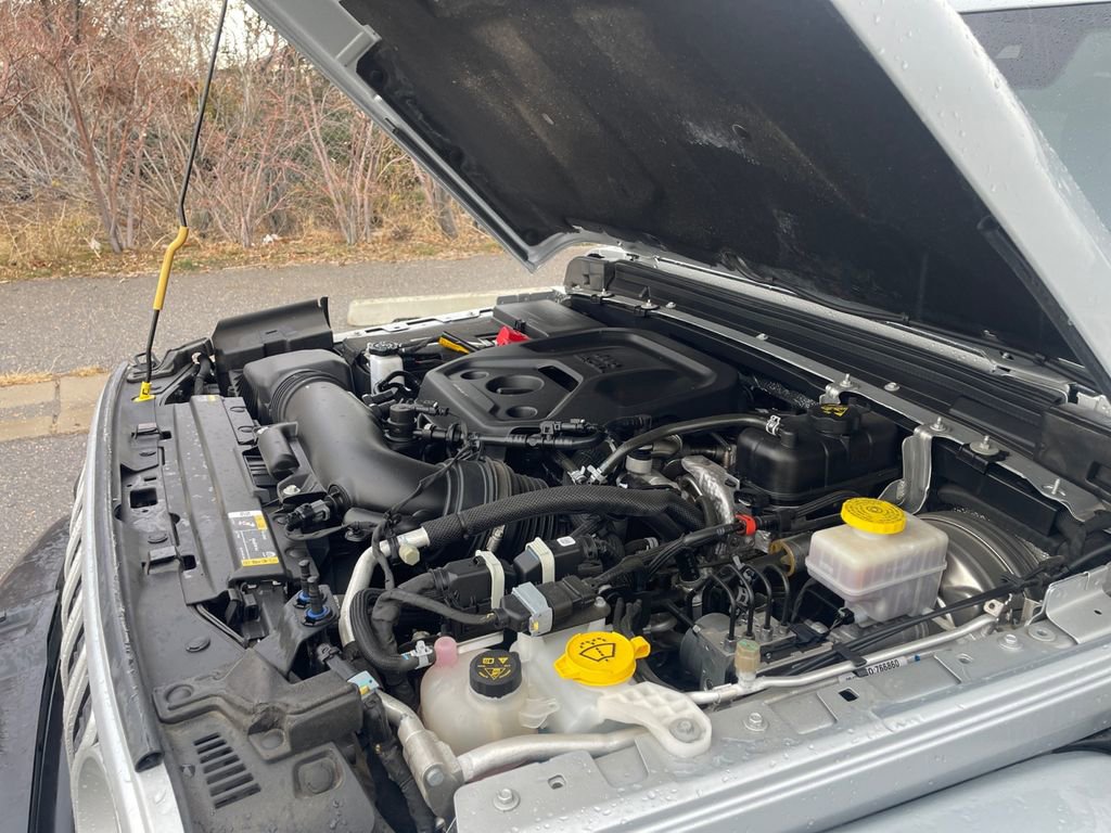 Used 2024 Jeep Wrangler Sahara image 35