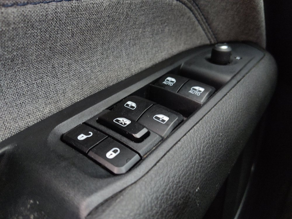 Used 2024 Jeep Compass Latitude AWD/4WD image 27