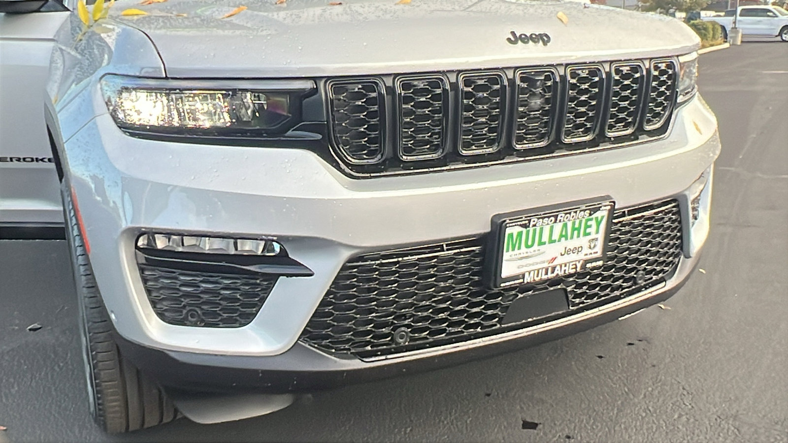 New 2025 Jeep Grand Cherokee Limited w/ Luxury Tech Group II AWD/4WD image 10