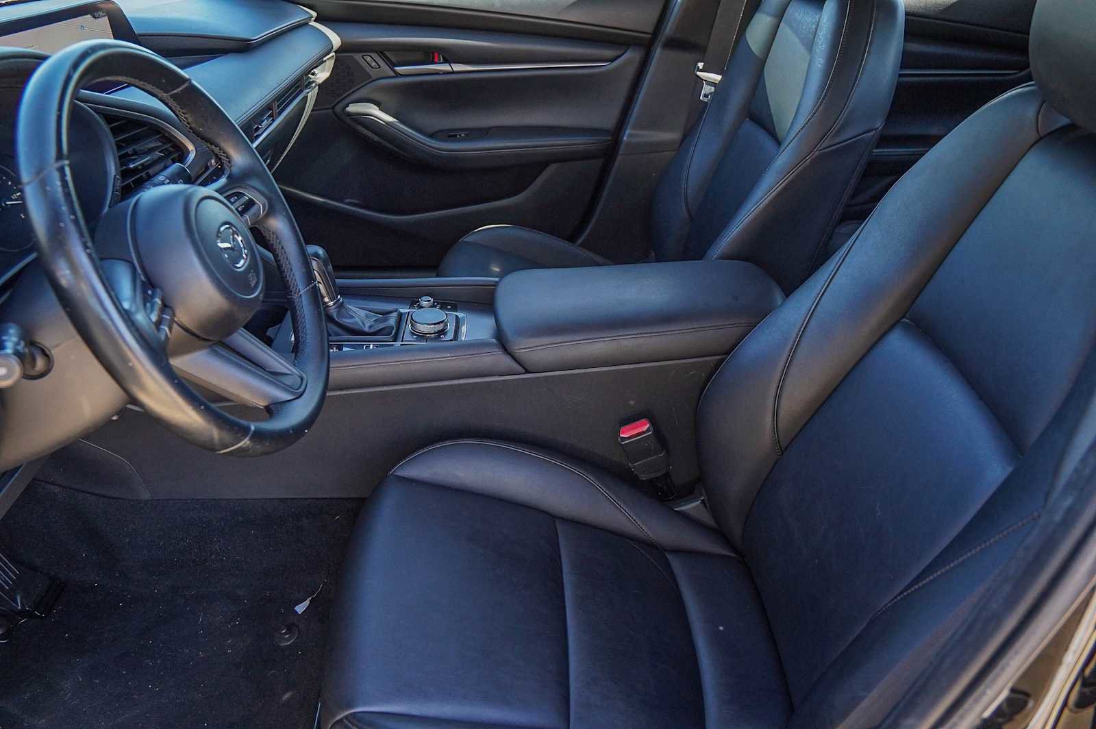 Used 2021 MAZDA MAZDA3 s image 10