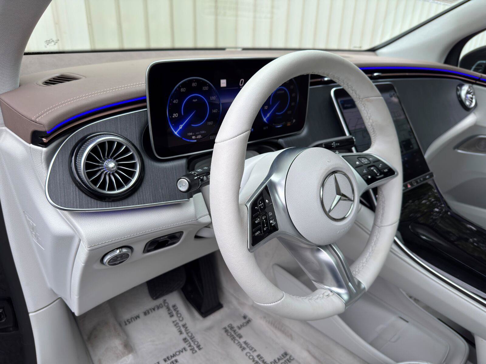 Used 2023 Mercedes-Benz EQE 500 4MATIC SUV image 13