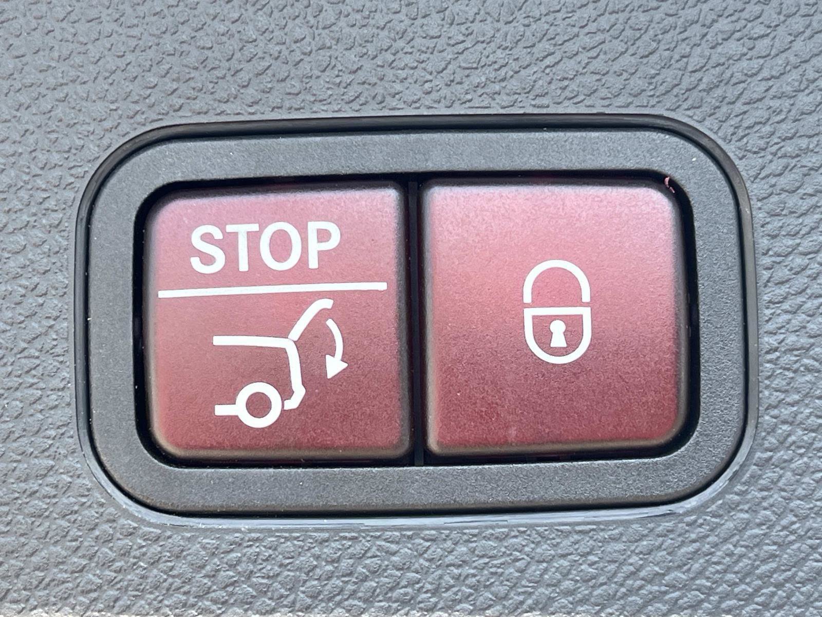 Certified 2022 Mercedes-Benz GLC 300 image 12