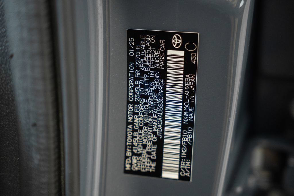 Used 2025 Toyota Prius LE FWD image 35