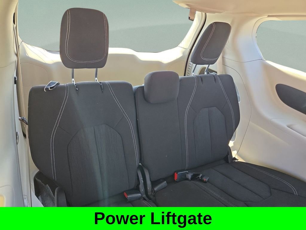 Used 2023 Chrysler Voyager LX image 20