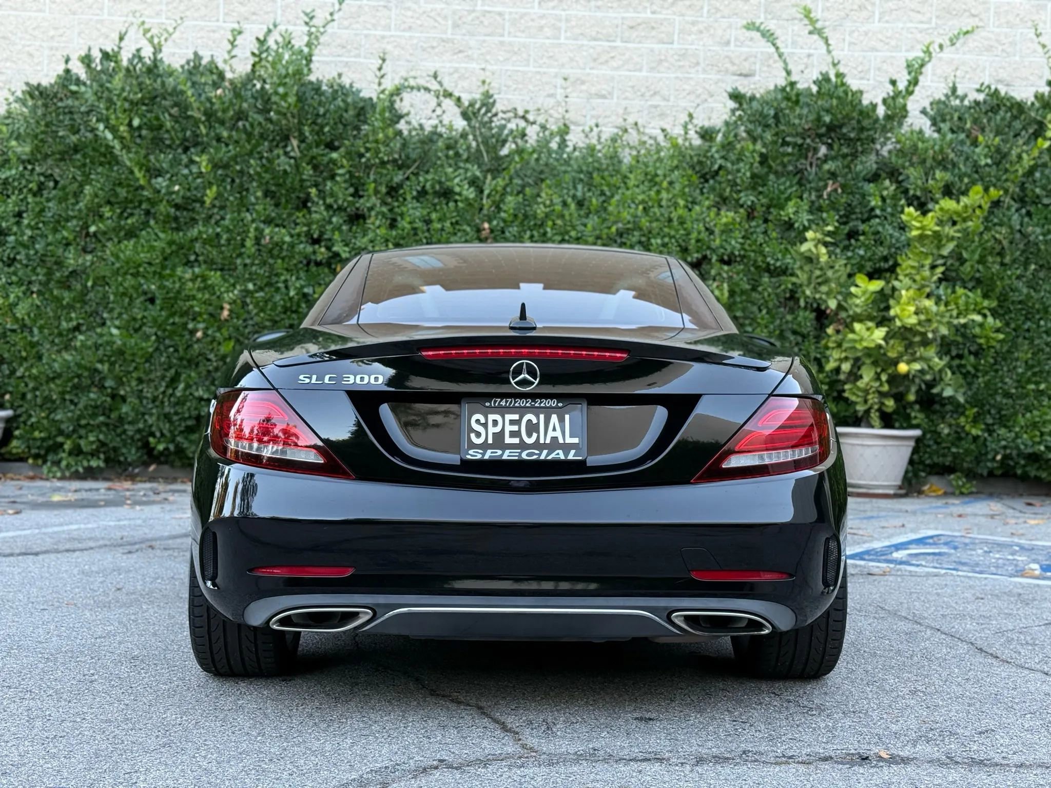 Used 2017 Mercedes-Benz SLC 300 w/ Premium 2 Package image 12