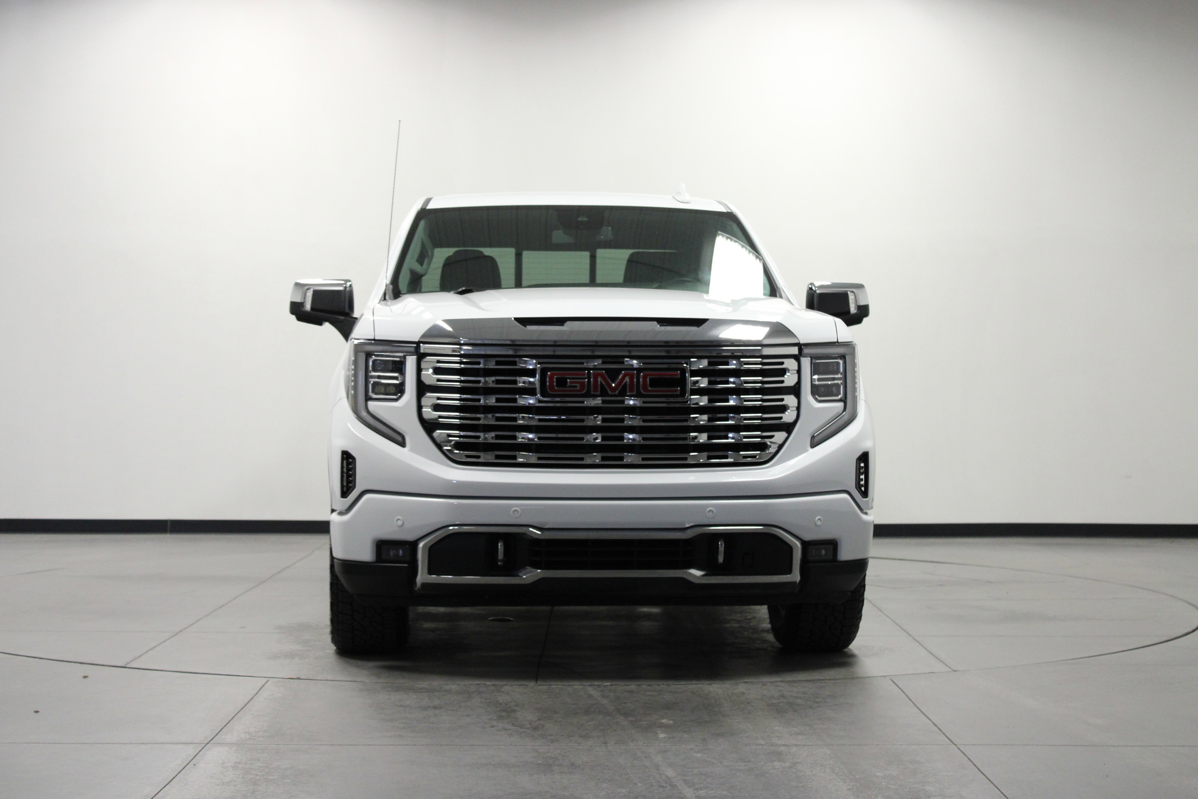 Used 2024 GMC Sierra 1500 Denali image 9