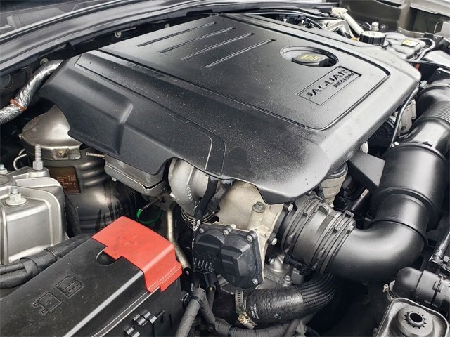 Used 2018 Jaguar F-PACE R-Sport image 19