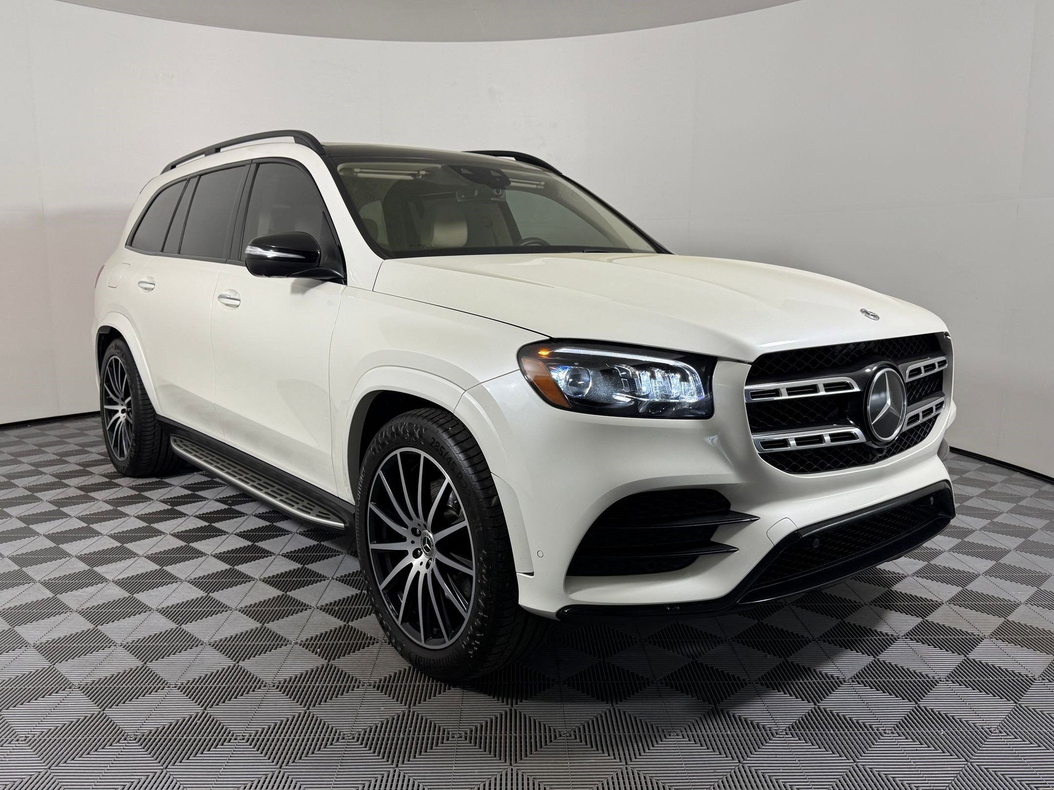 Used 2022 Mercedes-Benz GLS 450 4MATIC image 7