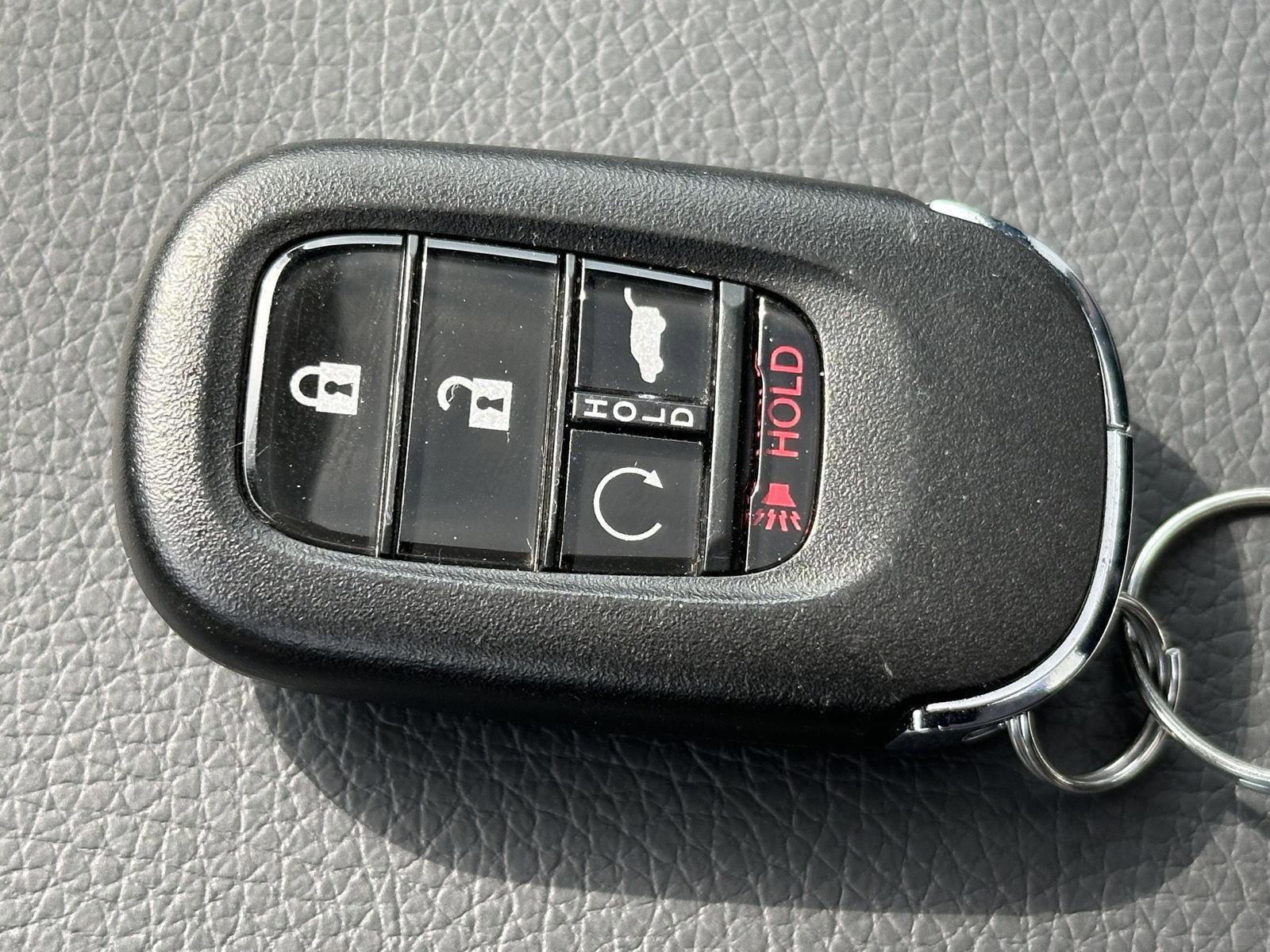 Certified 2025 Honda Pilot TrailSport image 14