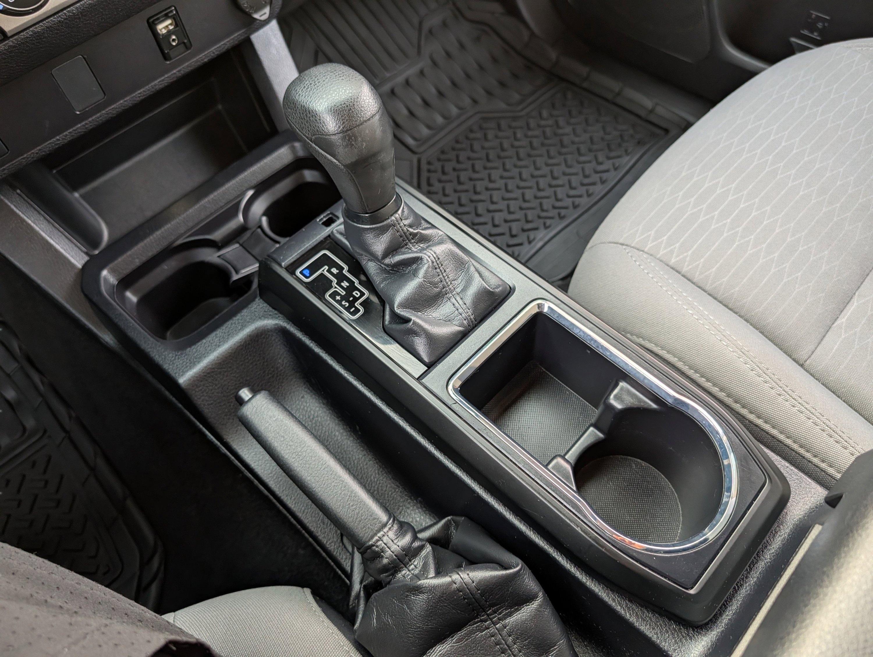 Used 2019 Toyota Tacoma SR w/ SR Convenience Package image 46