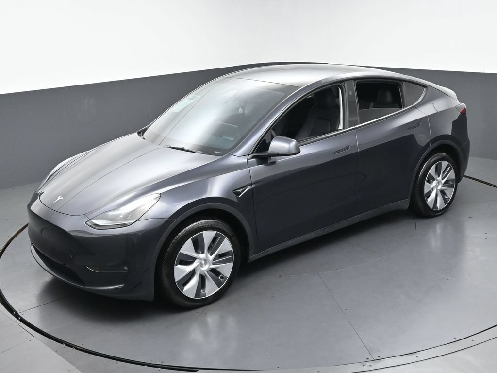 Used 2024 Tesla Model Y Long Range AWD/4WD image 36