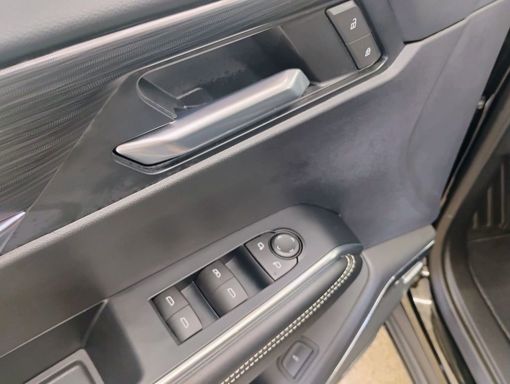 New 2026 GMC Acadia Elevation w/ Elevation Premium Package image 17