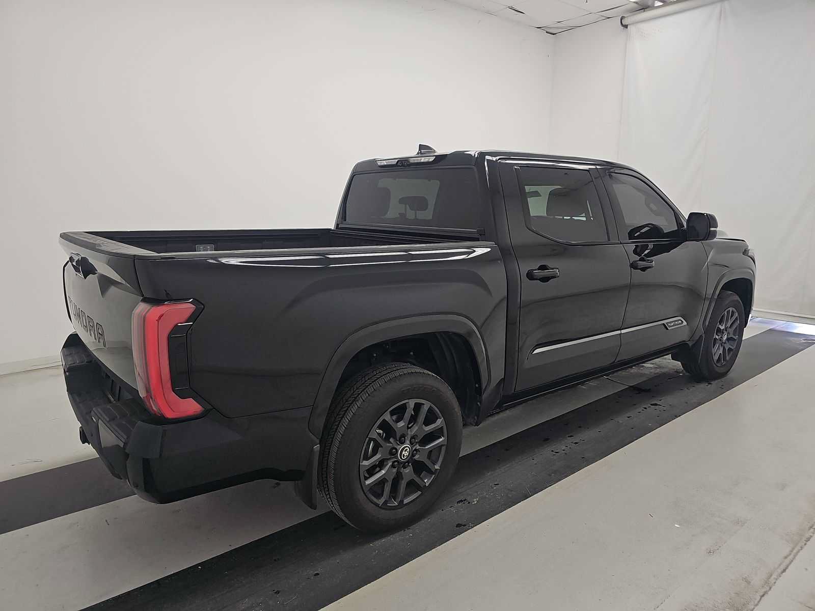 Used 2026 Toyota Tundra Platinum AWD/4WD image 4