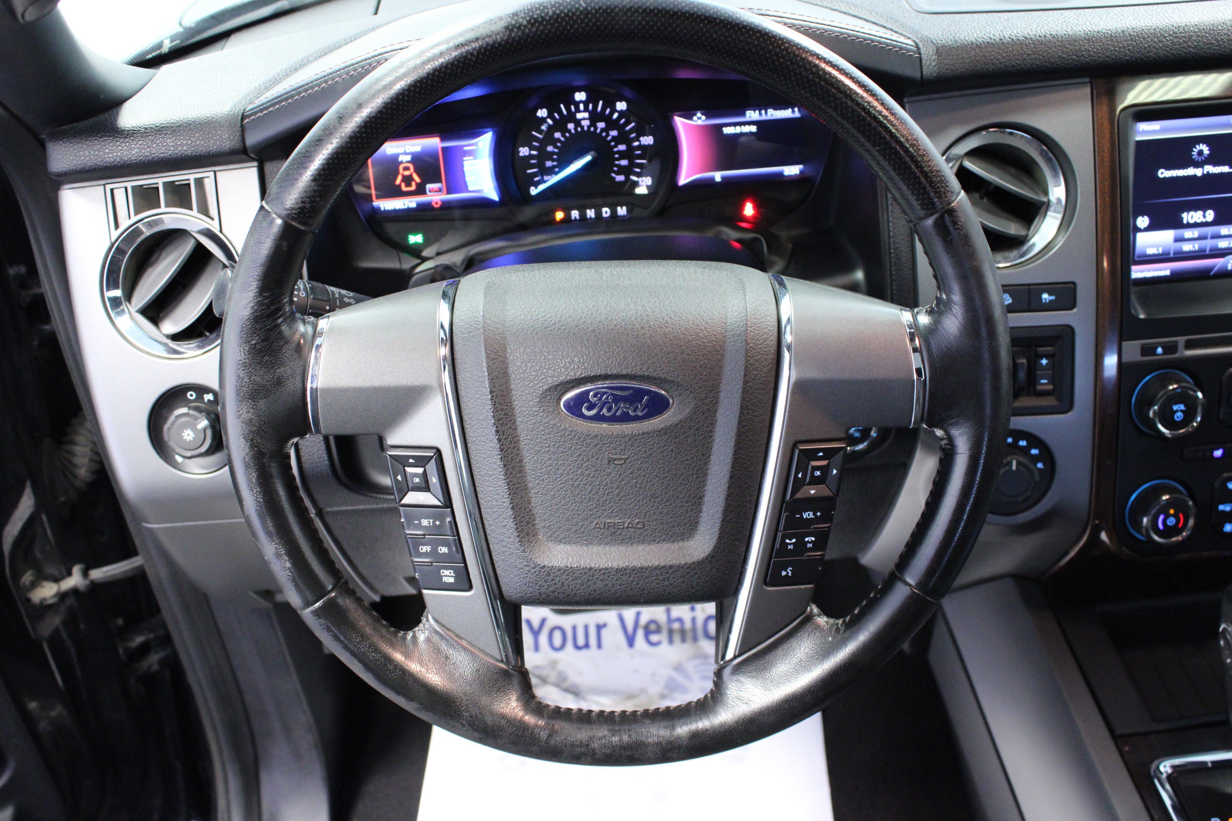 Used 2015 Ford Expedition Platinum AWD/4WD image 18