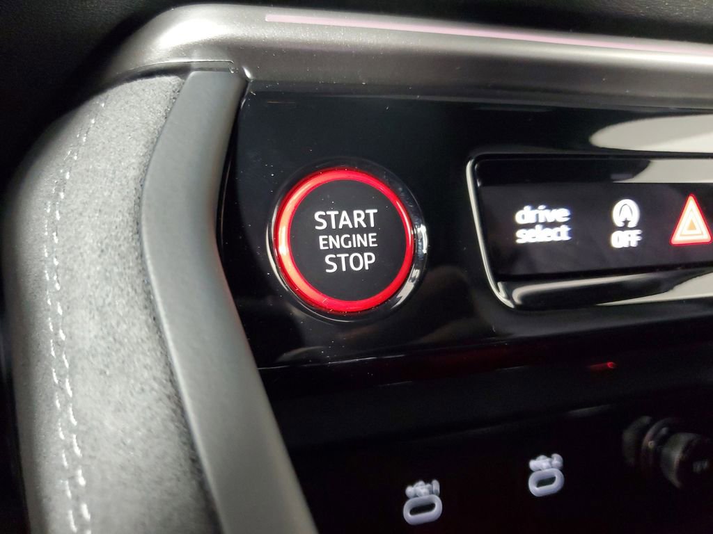 New 2026 Audi SQ5 Premium Plus image 32