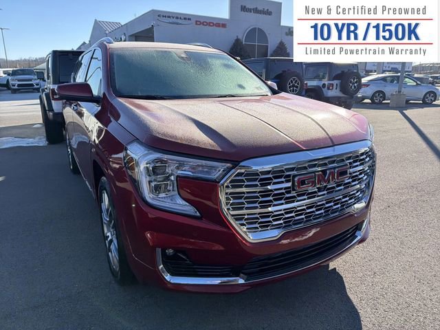 Used 2023 GMC Terrain Denali w/ Denali Premium Package image 3