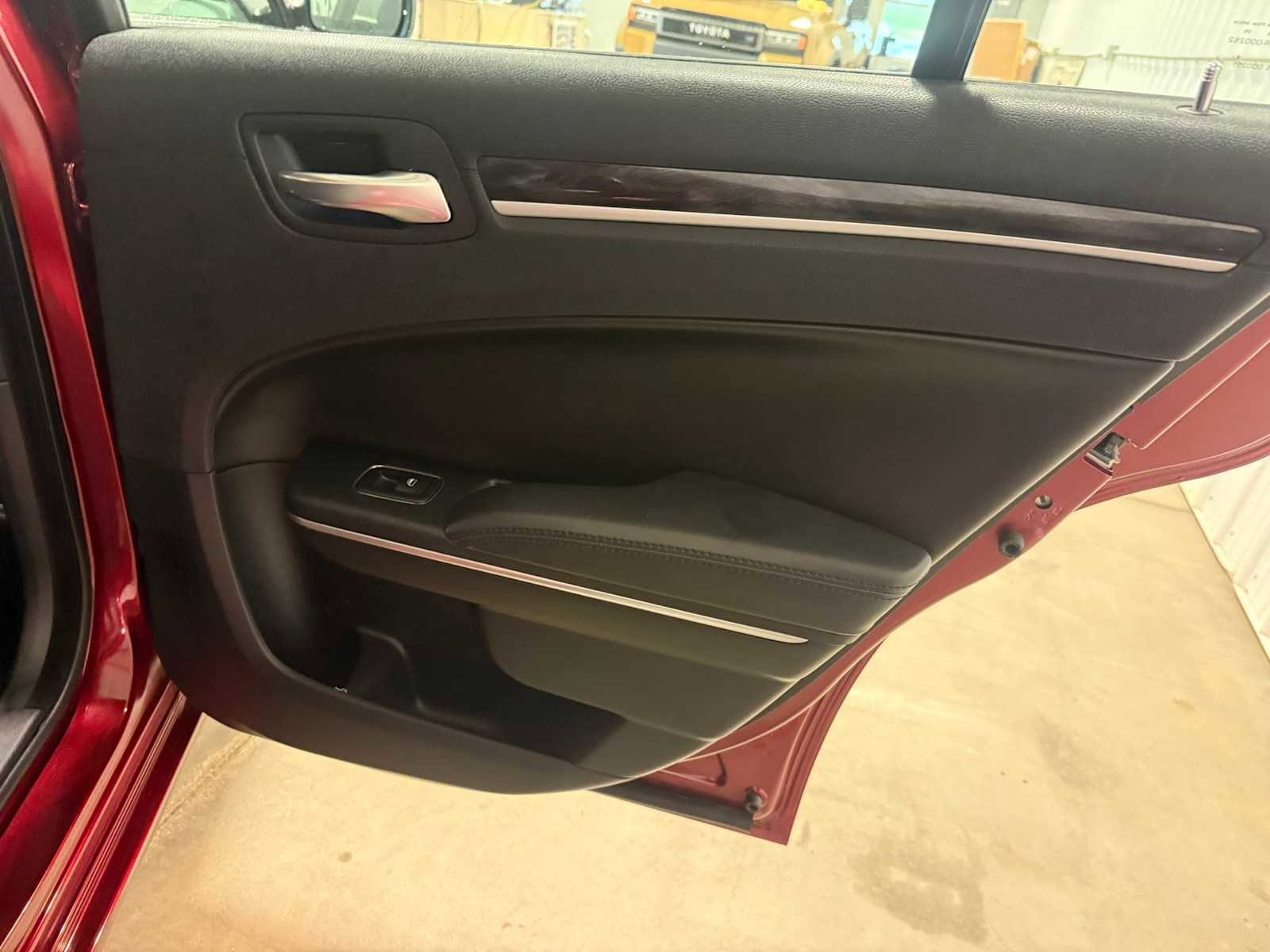 Used 2016 Chrysler 300 Limited AWD/4WD image 27