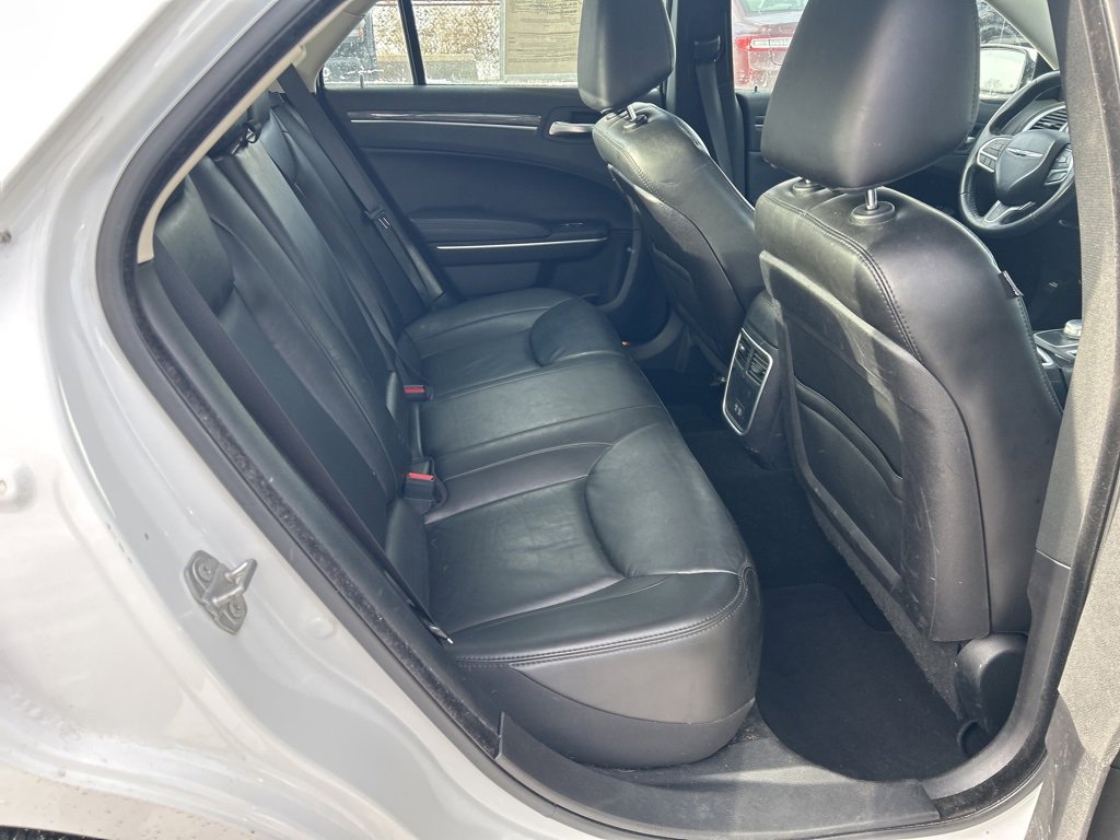 Used 2021 Chrysler 300 Touring L image 19