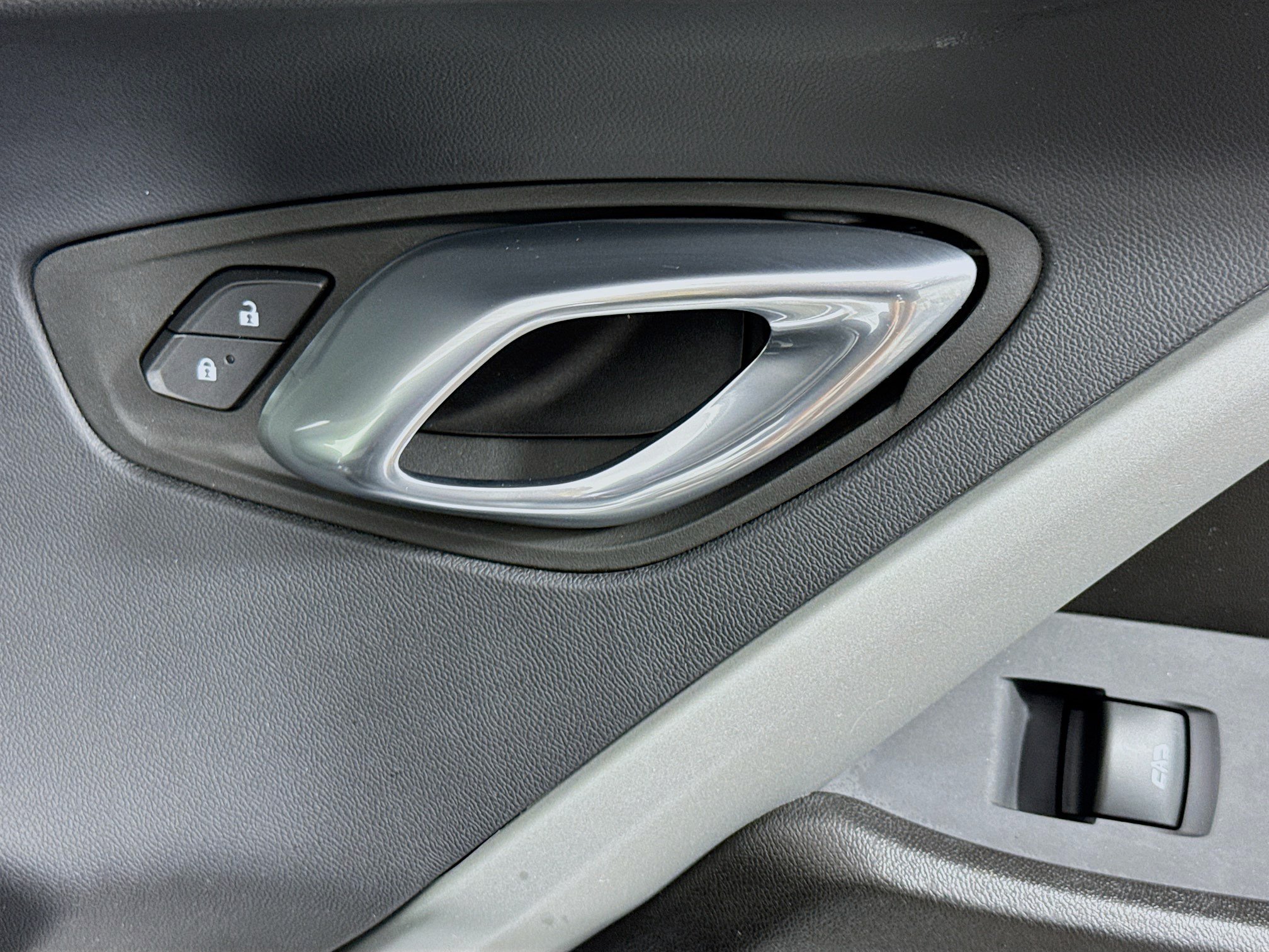 Used 2023 Chevrolet Camaro LS RWD image 27