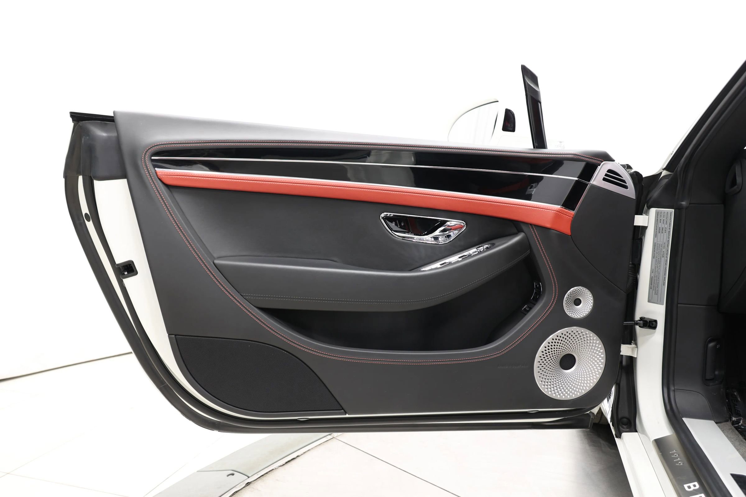 Used 2020 Bentley Continental GT V8 image 13