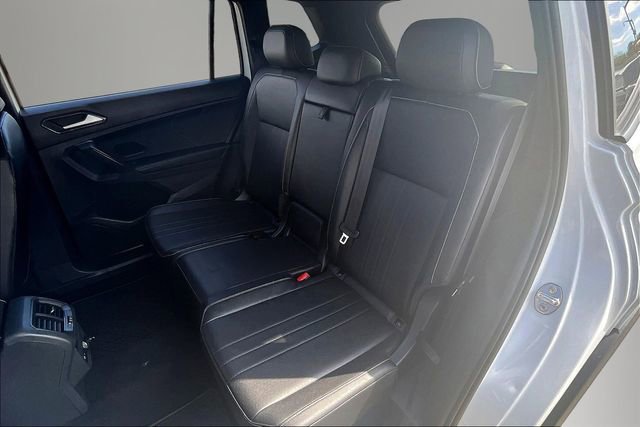 Used 2023 Volkswagen Tiguan SE R-Line AWD/4WD image 22