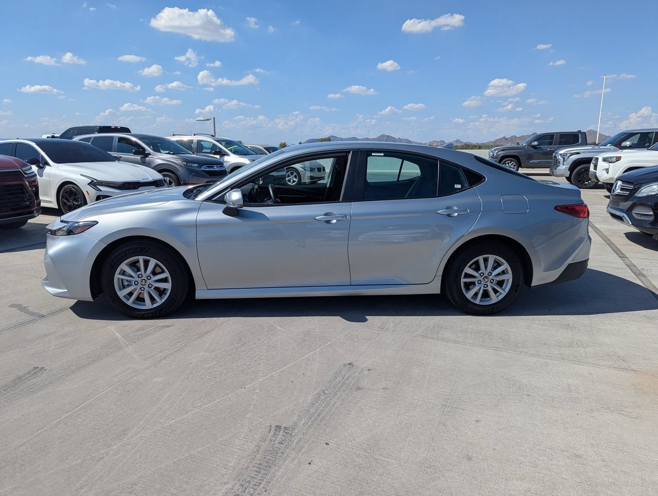 Used 2026 Toyota Camry LE FWD image 7