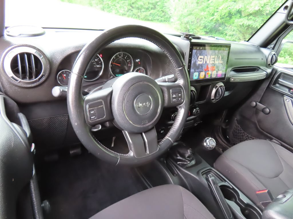 Used 2017 Jeep Wrangler Sport w/ Quick Order Package 23S AWD/4WD image 4
