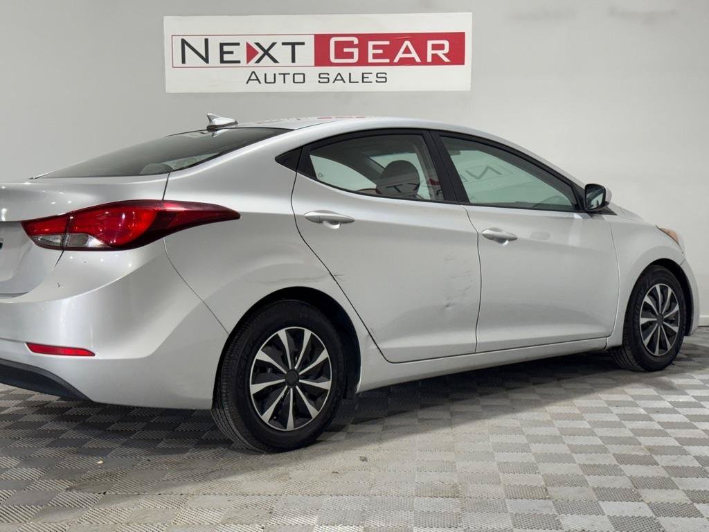 Used 2016 Hyundai Elantra SE FWD image 7