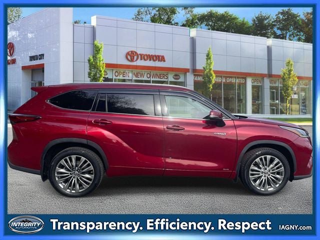 Used 2021 Toyota Highlander Platinum AWD/4WD image 5