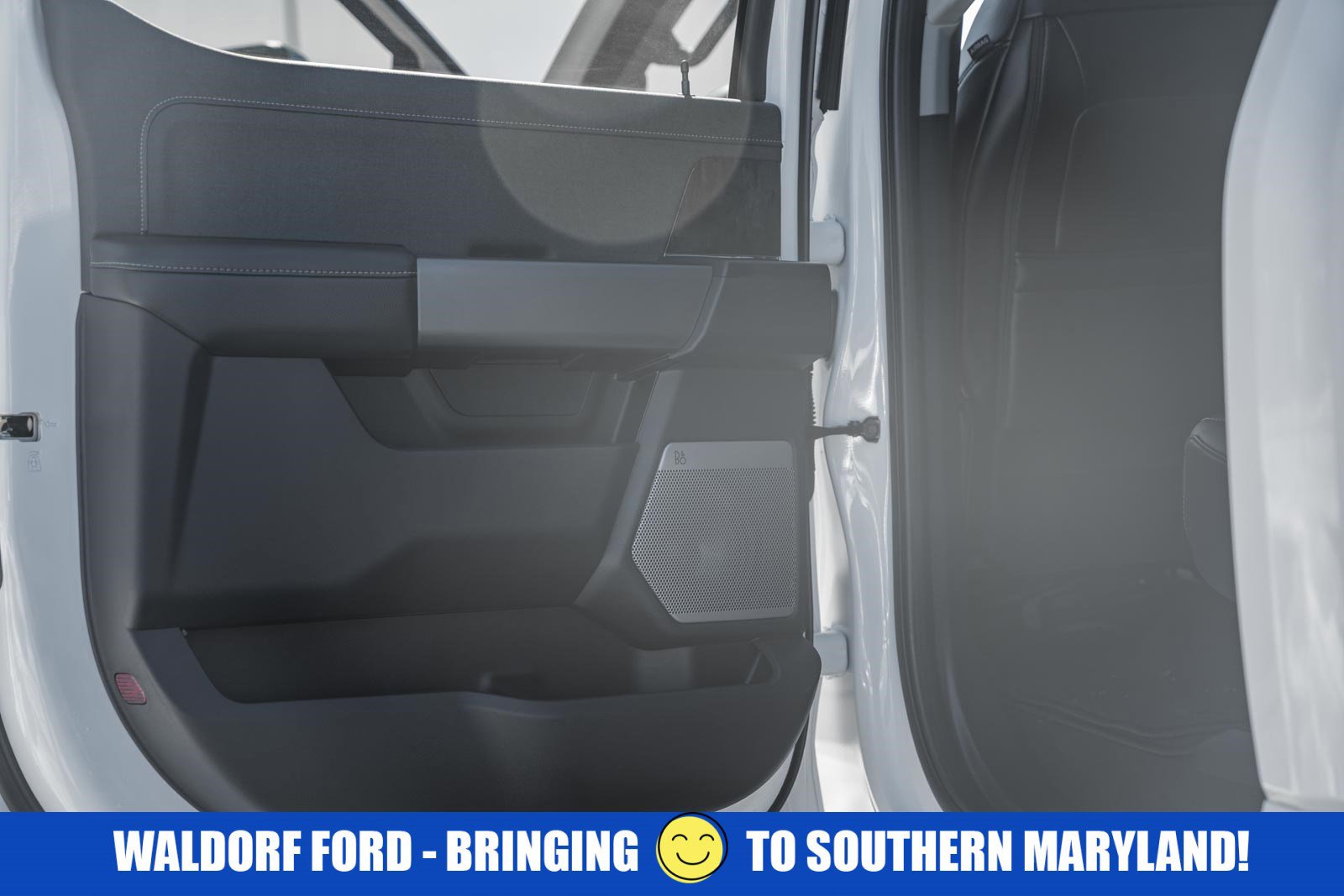 Used 2025 Ford F350 Lariat w/ Chrome Package image 45