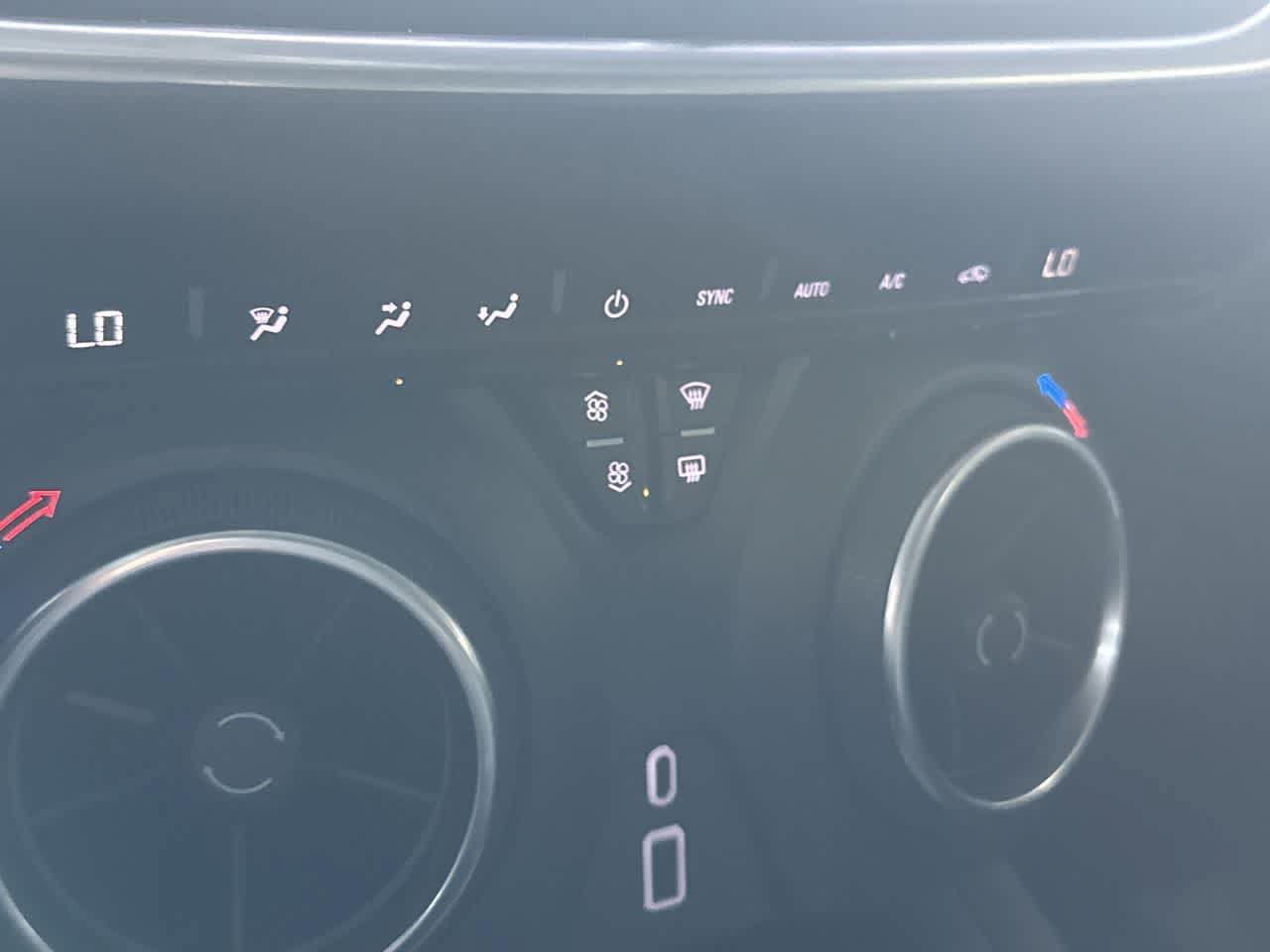 Used 2021 Chevrolet Blazer LT FWD image 20