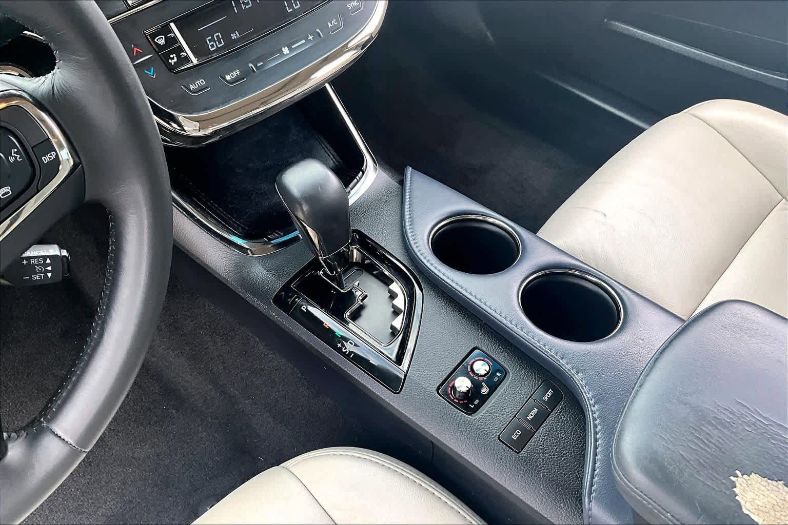 Used 2015 Toyota Avalon XLE Touring image 17