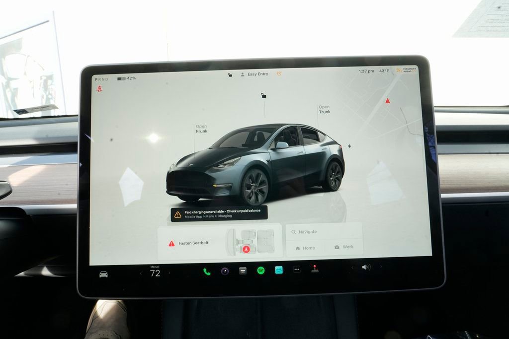 Used 2025 Tesla Model Y Long Range image 40
