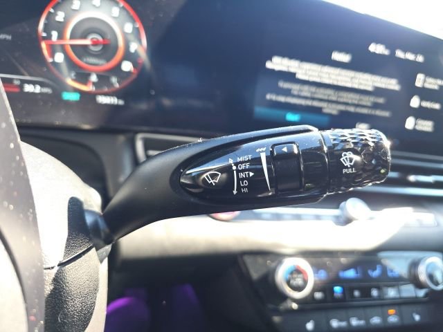 Used 2023 Hyundai Elantra Limited w/ Cargo Package image 13