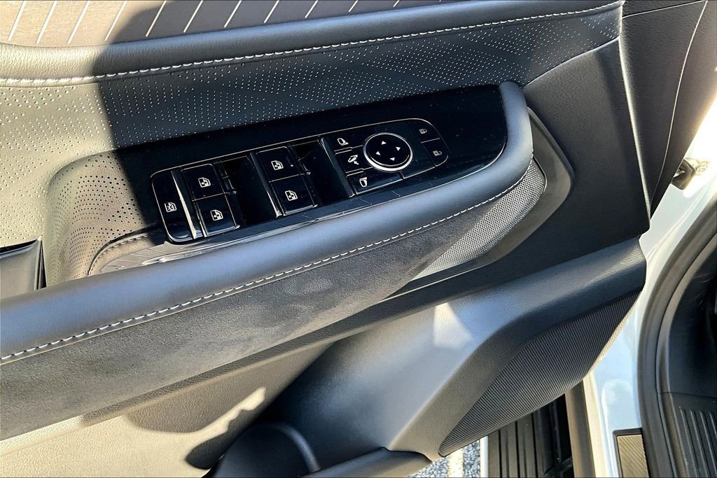 Certified 2026 INFINITI QX80 Autograph w/ Premium Cargo Package image 55